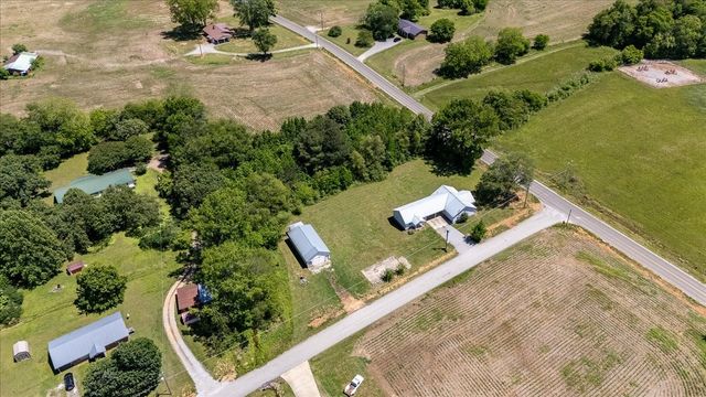 706 Tingle Trapp Road, Lawrenceburg, TN 38464
