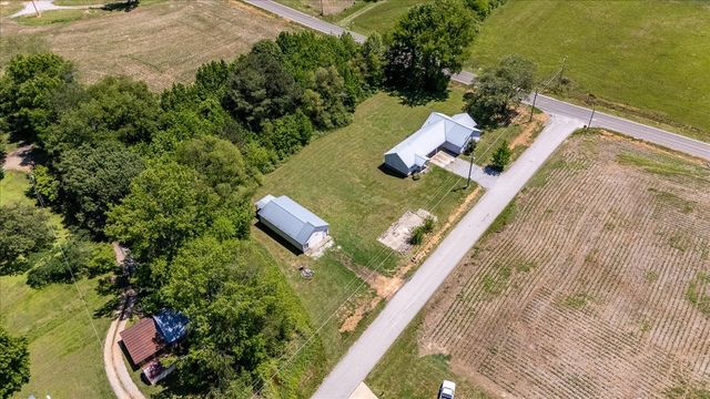 706 Tingle Trapp Road, Lawrenceburg, TN 38464