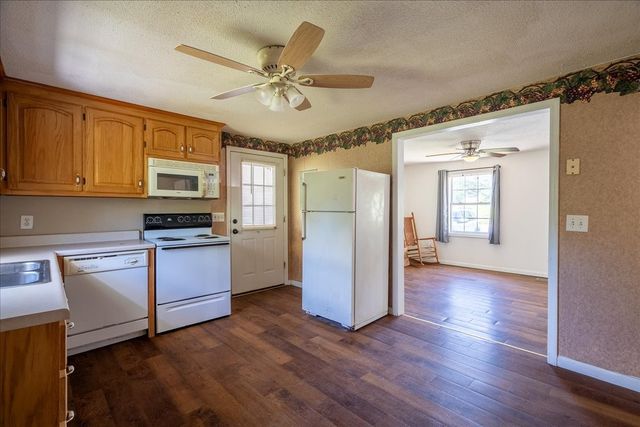 706 Tingle Trapp Road, Lawrenceburg, TN 38464