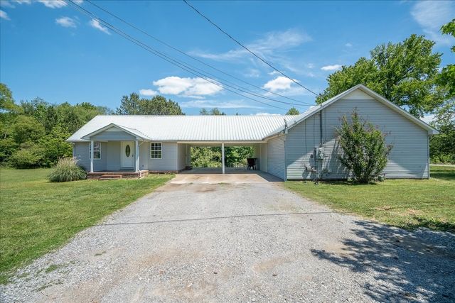 706 Tingle Trapp Road, Lawrenceburg, TN 38464