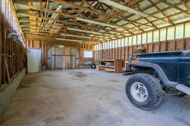 706 Tingle Trapp Road, Lawrenceburg, TN 38464