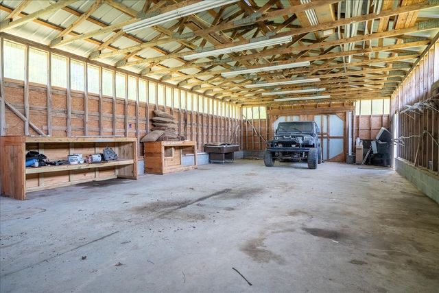 706 Tingle Trapp Road, Lawrenceburg, TN 38464