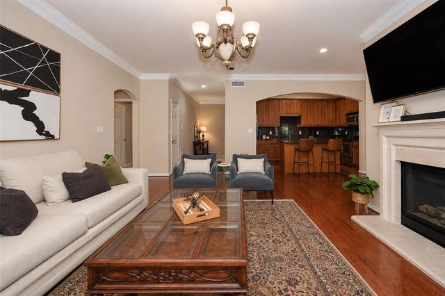 2400 Mccue Road 401, Houston, TX 77056