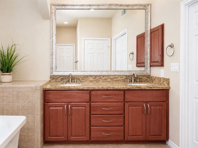 2400 Mccue Road 401, Houston, TX 77056