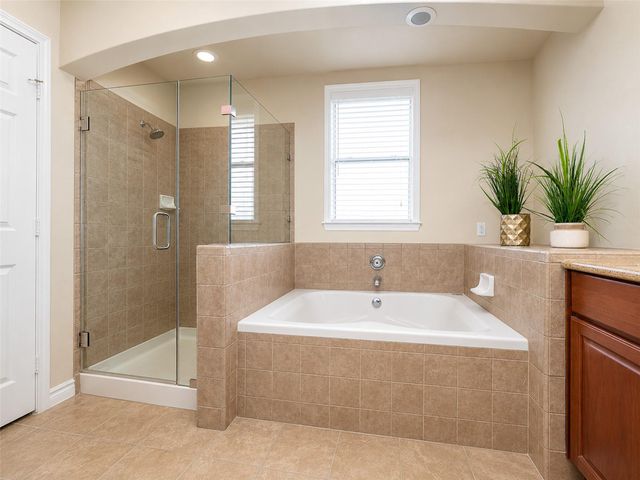 2400 Mccue Road 401, Houston, TX 77056