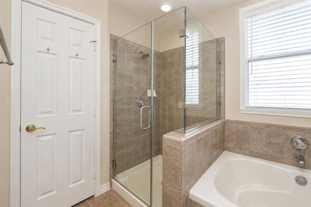 2400 Mccue Road 401, Houston, TX 77056