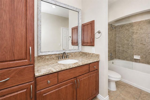 2400 Mccue Road 401, Houston, TX 77056