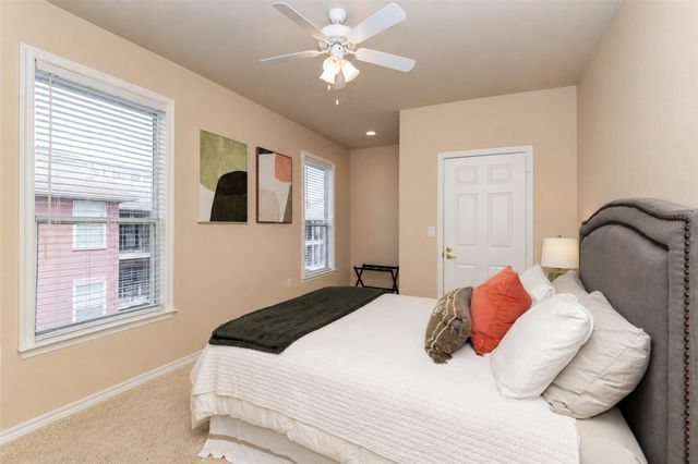 2400 Mccue Road 401, Houston, TX 77056