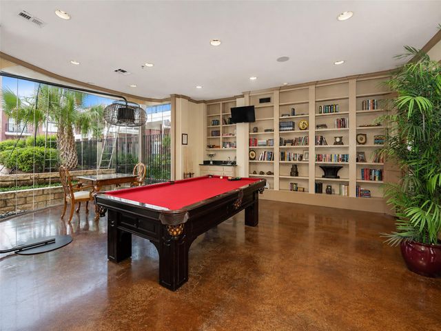 2400 Mccue Road 401, Houston, TX 77056