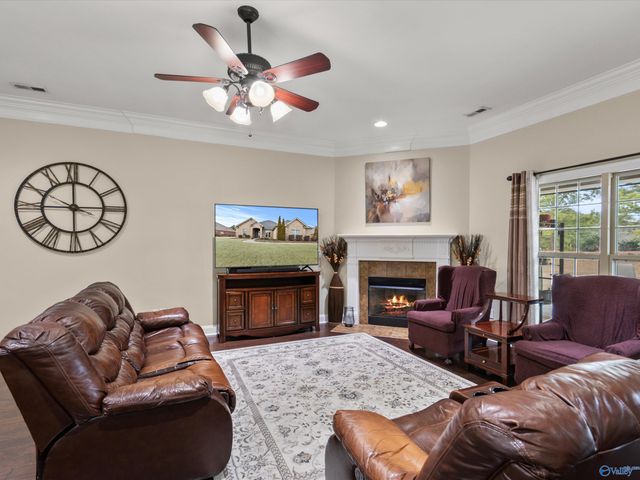 222 Legendwood Drive, Madison, AL 35757