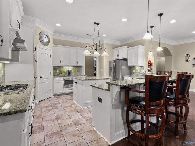 222 Legendwood Drive, Madison, AL 35757