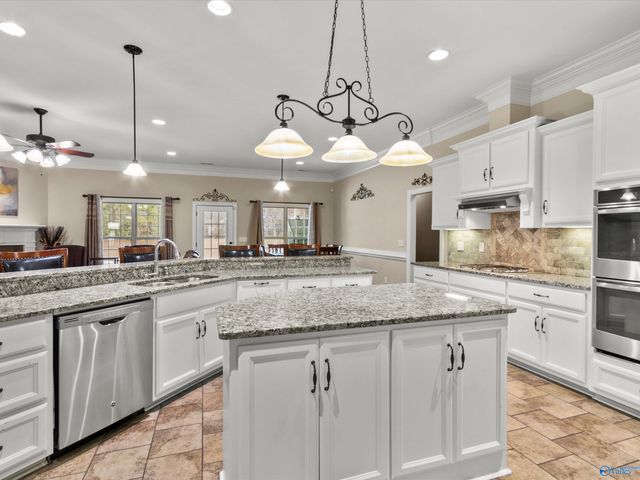 222 Legendwood Drive, Madison, AL 35757