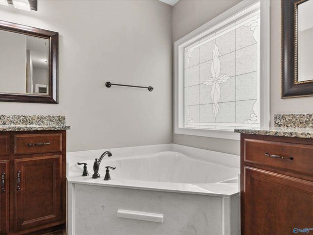 222 Legendwood Drive, Madison, AL 35757