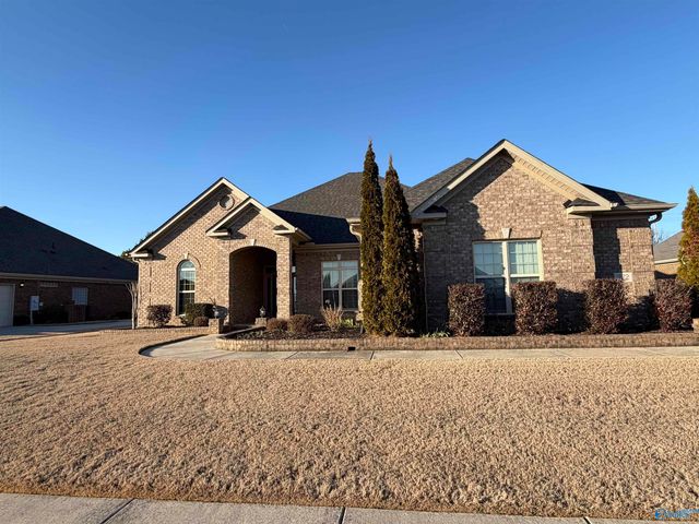 222 Legendwood Drive, Madison, AL 35757