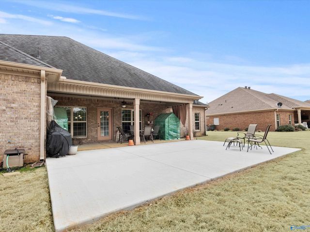 222 Legendwood Drive, Madison, AL 35757