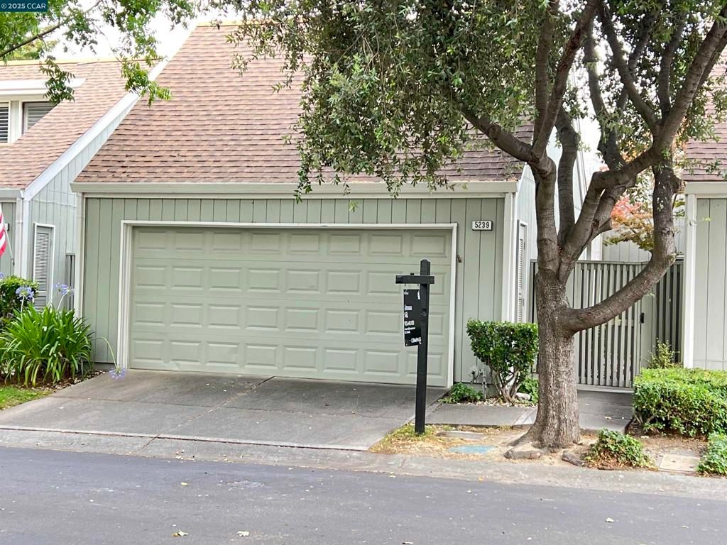 5239 Riverdale Ct., Pleasanton, CA 94588
