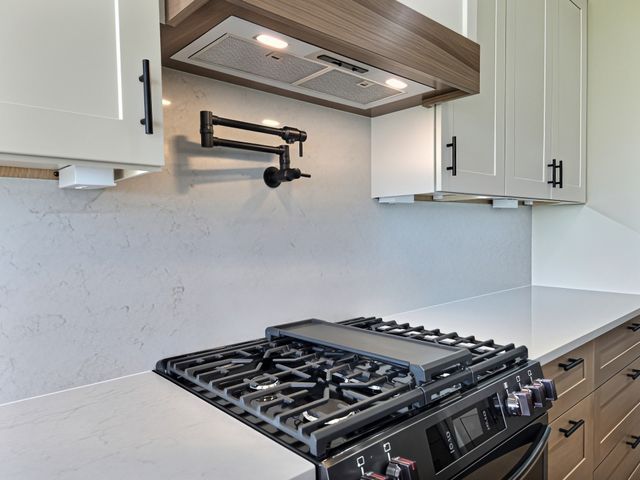 17316 Northview Drive, Urbandale, IA 50263