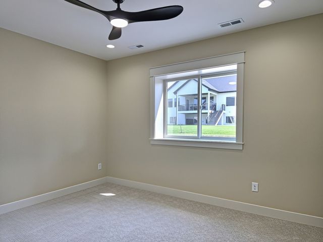 17316 Northview Drive, Urbandale, IA 50263
