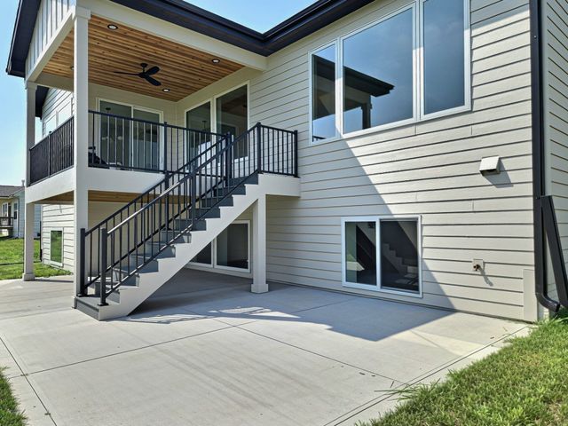 17316 Northview Drive, Urbandale, IA 50263