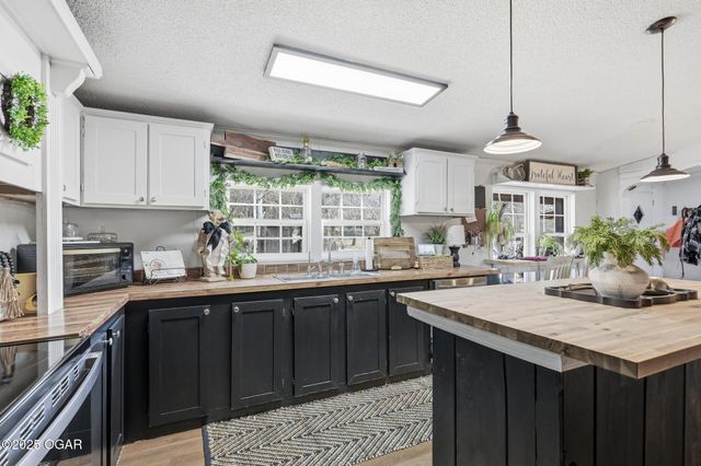 28834 Fir Road, Carl Junction, MO 64834