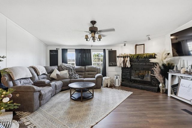 28834 Fir Road, Carl Junction, MO 64834