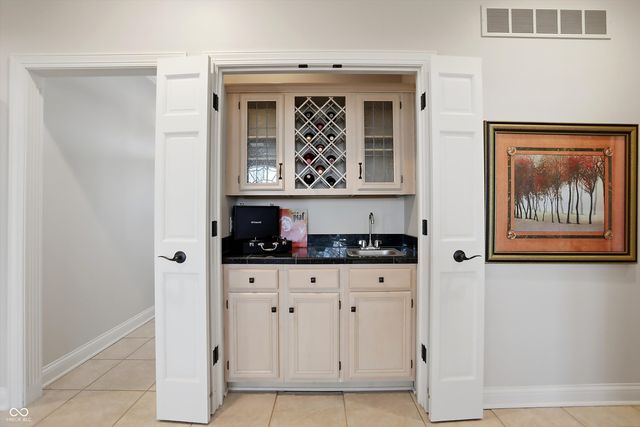 9224 Bluestone Circle, Indianapolis, IN 46236