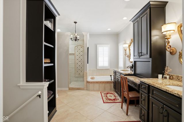 9224 Bluestone Circle, Indianapolis, IN 46236