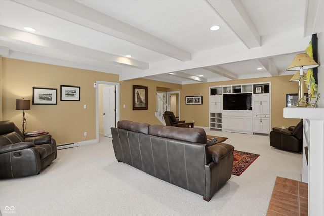 9224 Bluestone Circle, Indianapolis, IN 46236