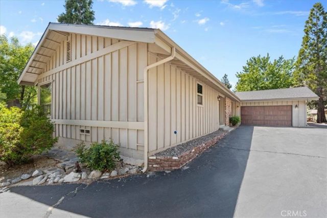 1090 Rivera, Wrightwood, CA 92397