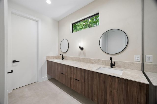 10943 Mockingbird Place, Conroe, TX 77385