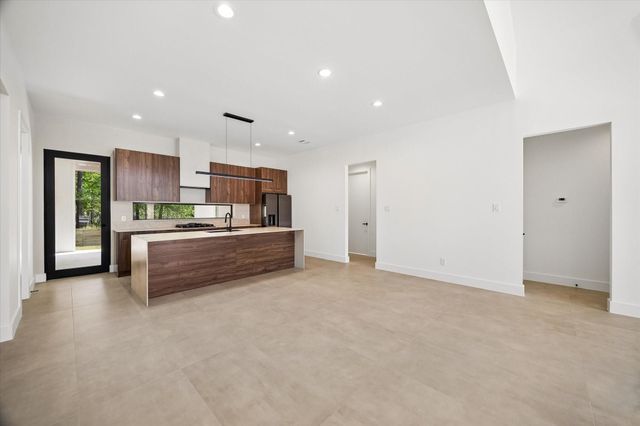 10943 Mockingbird Place, Conroe, TX 77385