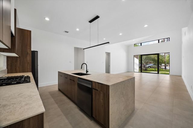 10943 Mockingbird Place, Conroe, TX 77385