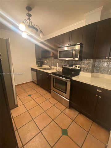 7135 COLLINS AVE 811, Miami Beach, FL 33141