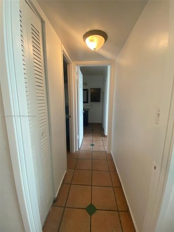 7135 COLLINS AVE 811, Miami Beach, FL 33141