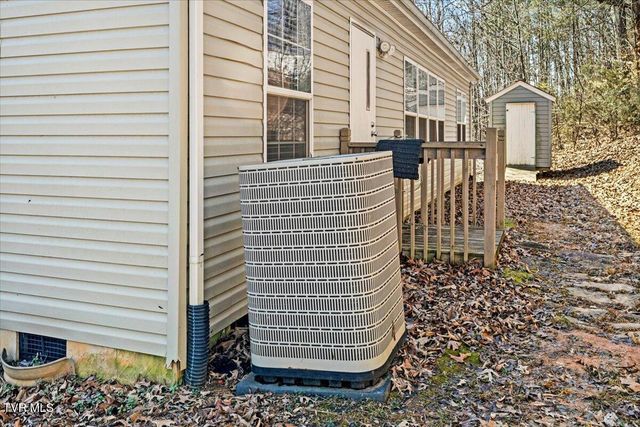 261 Long Hollow Road, Rogersville, TN 37857