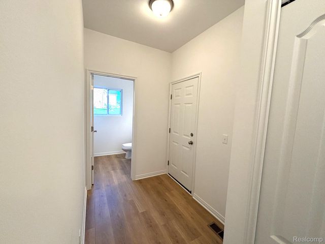 424 Hogarth, Waterford Charter Township, MI 48328