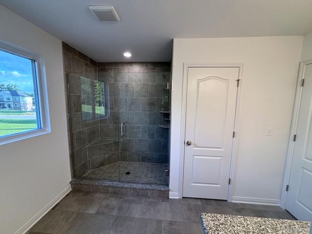 424 Hogarth, Waterford Charter Township, MI 48328