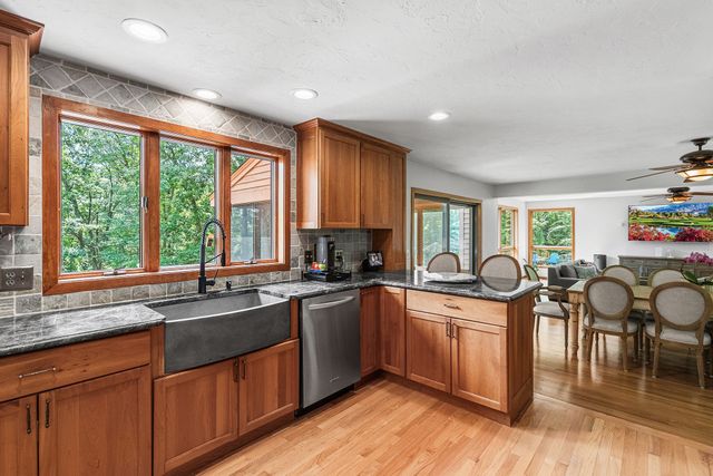 165 East St, Upton, MA 01568