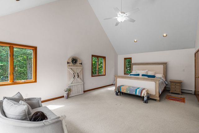 165 East St, Upton, MA 01568