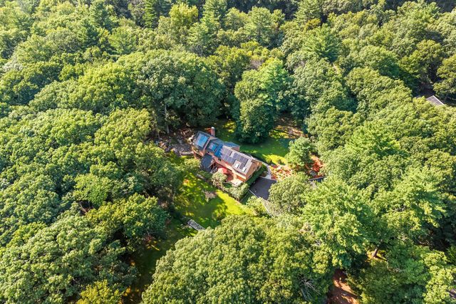 165 East St, Upton, MA 01568