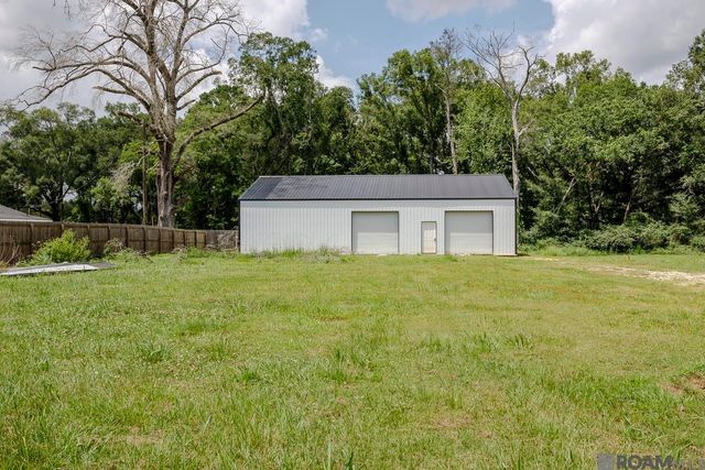 24063 Joe May Rd, Denham Springs, LA 70726