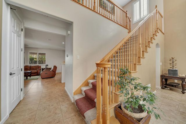 3626 Whispering Oak Dr, Ceres, CA 95307