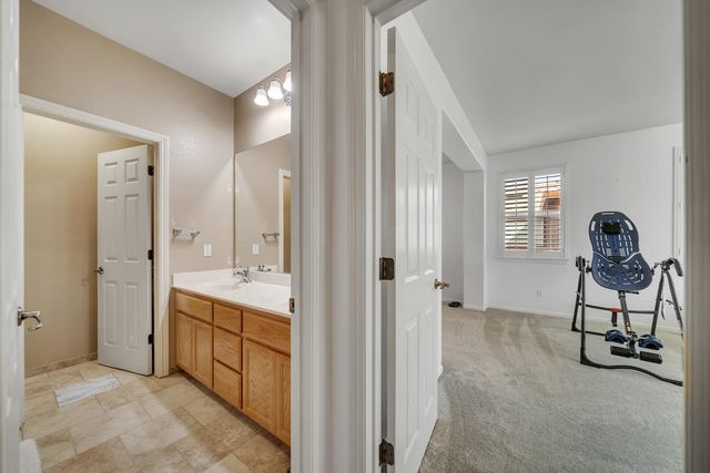 3626 Whispering Oak Dr, Ceres, CA 95307