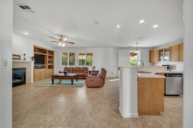 3626 Whispering Oak Dr, Ceres, CA 95307