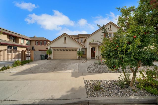3626 Whispering Oak Dr, Ceres, CA 95307