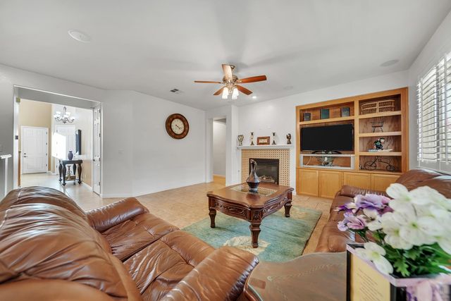 3626 Whispering Oak Dr, Ceres, CA 95307