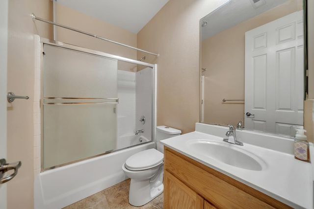 3626 Whispering Oak Dr, Ceres, CA 95307