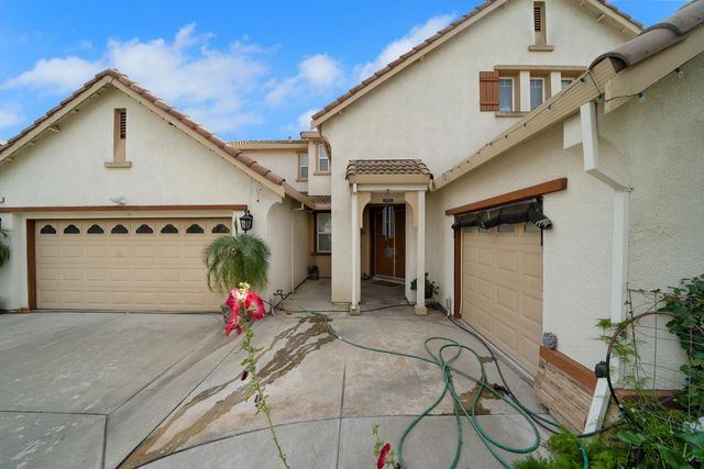 3626 Whispering Oak Dr, Ceres, CA 95307
