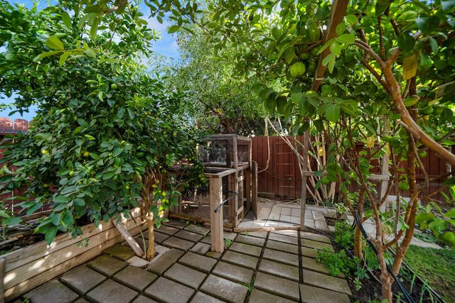 3626 Whispering Oak Dr, Ceres, CA 95307