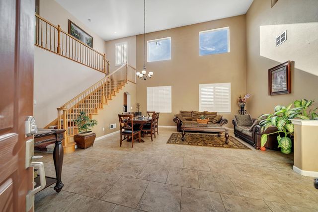 3626 Whispering Oak Dr, Ceres, CA 95307